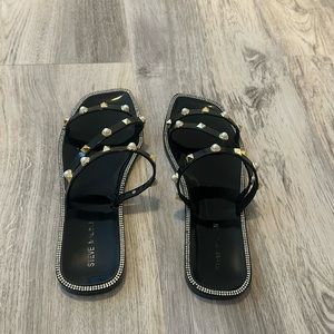 Women slippers